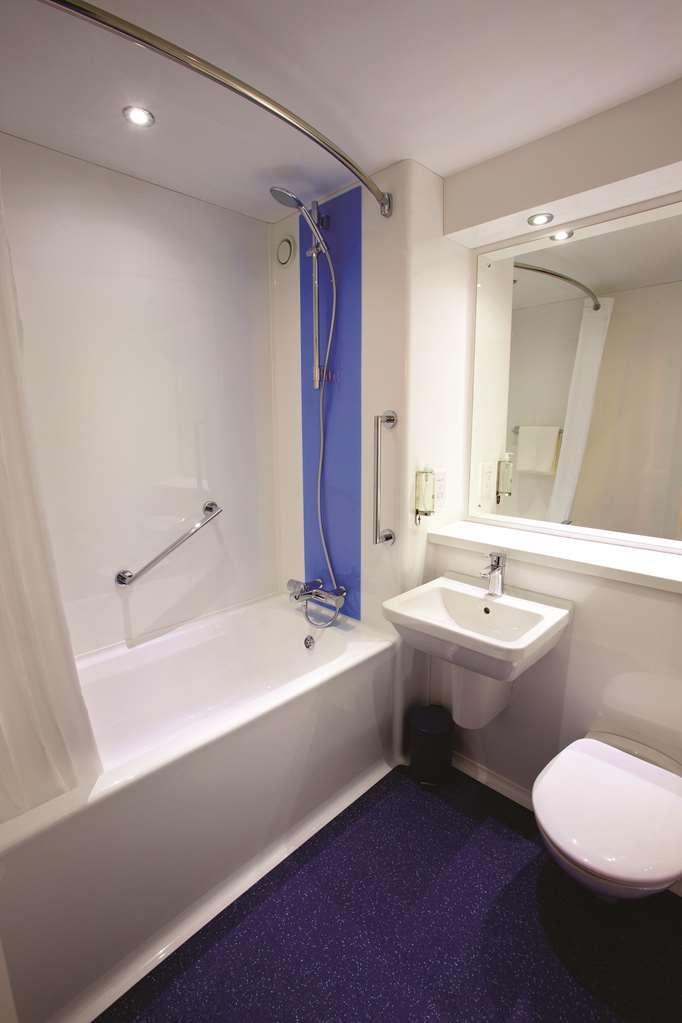 Travelodge Bromsgrove Marlbrook 部屋 写真